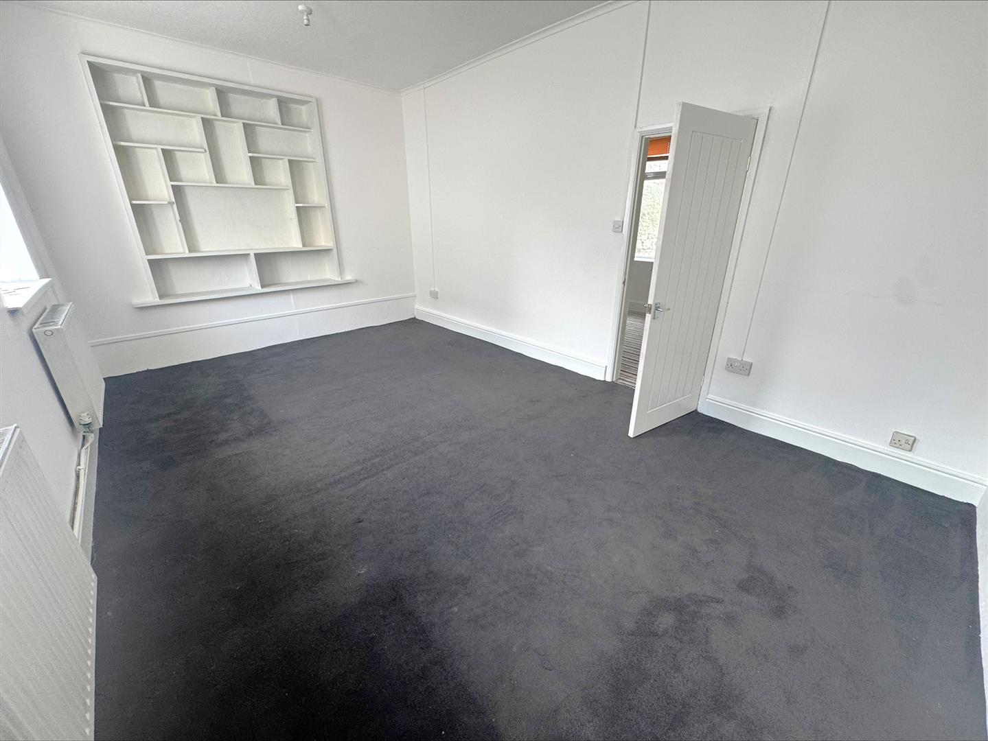 Delabeche Street, Llanelli, SA15 1AT